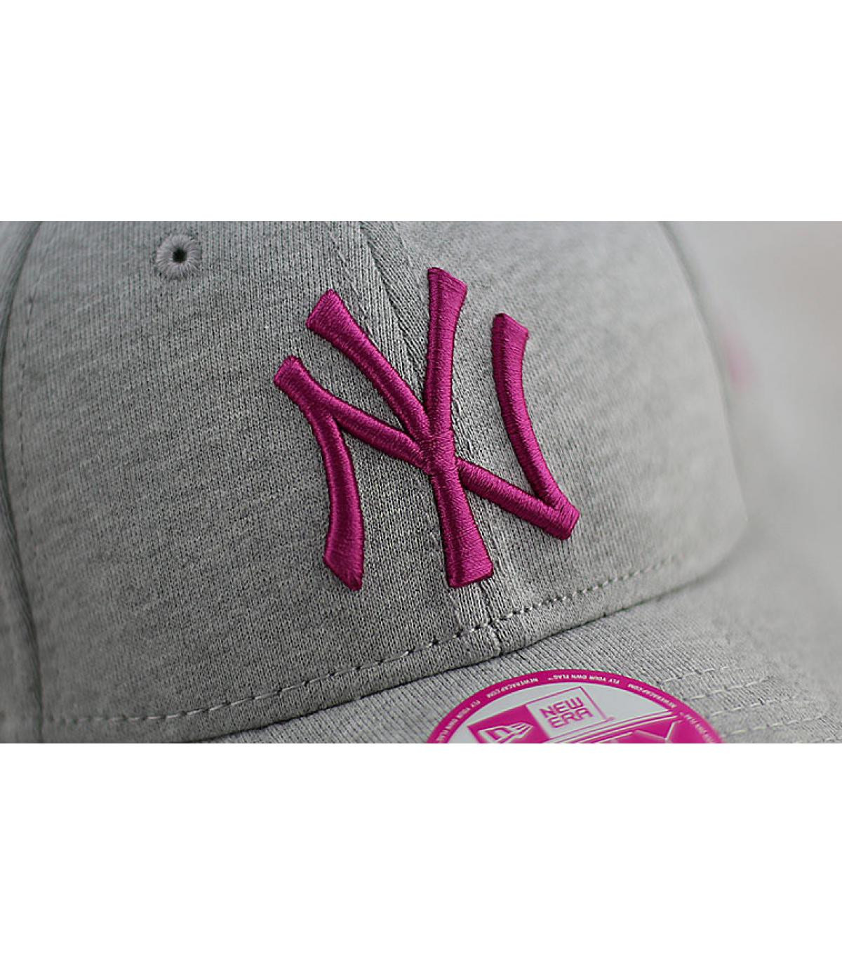 Women pink NY trucker cap Womens jersey 9forty NY gray pink by